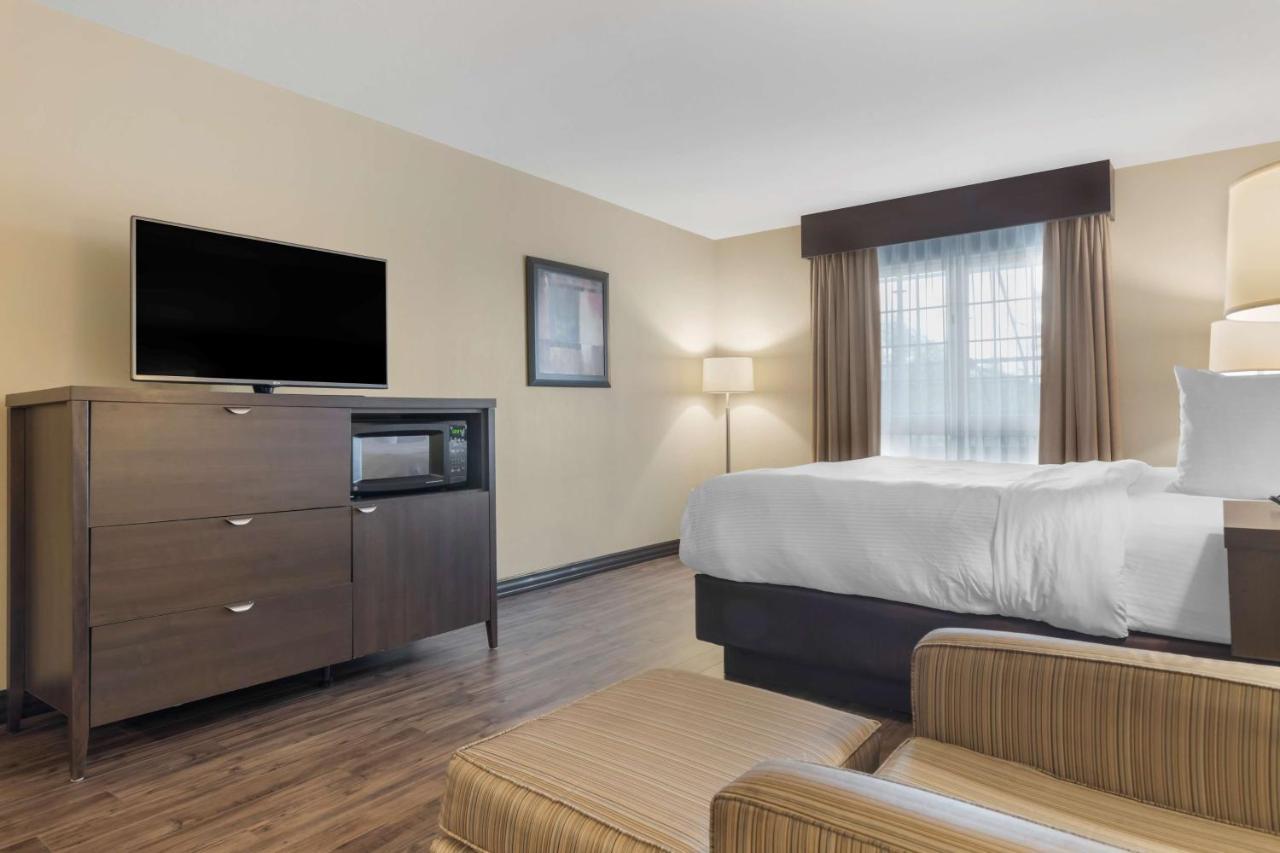 Best Western Plus Saint John Hotel & Suites מראה חיצוני תמונה