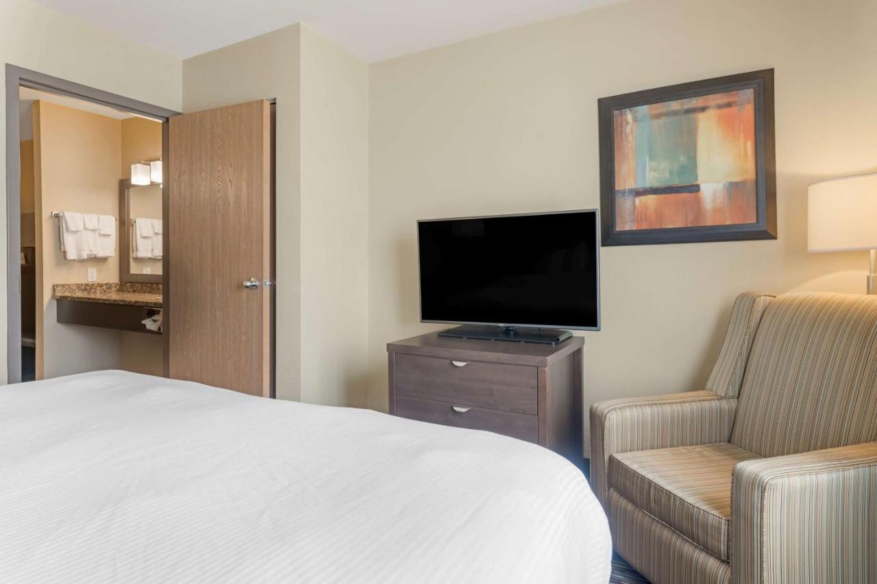 Best Western Plus Saint John Hotel & Suites מראה חיצוני תמונה