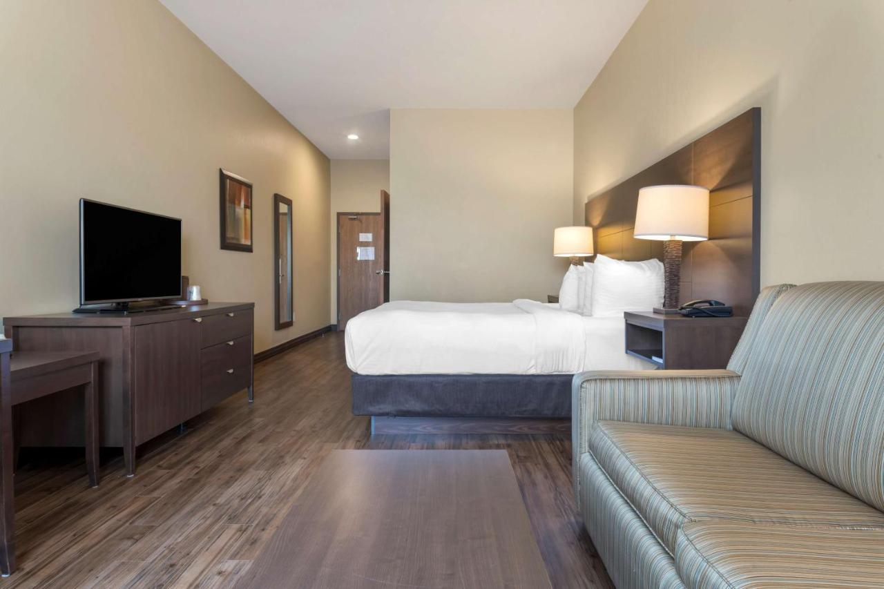 Best Western Plus Saint John Hotel & Suites מראה חיצוני תמונה