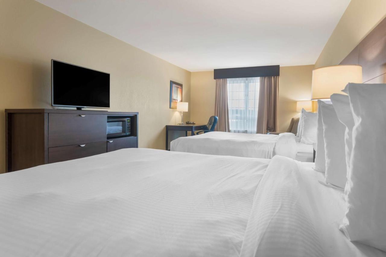 Best Western Plus Saint John Hotel & Suites מראה חיצוני תמונה